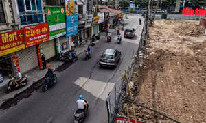Hà Nội: Khẩn trương khắc phục sự cố lún nứt mặt đường Nguyễn Tuân