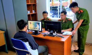 Thủ tục đổi giấy phép lái xe sẽ chuyển về Công an cấp xã