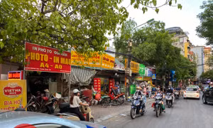 Chính quyền phường Nhân Chính thờ ơ trước tình trạng tái lấn chiếm vỉa hè, lòng đường?