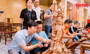'Không gian truyền thống và sáng tạo' thu hút hàng nghìn du khách dịp 2/9