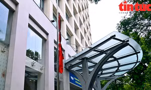 Nhiều nơi treo cờ rủ sớm tưởng nhớ Tổng Bí thư Nguyễn Phú Trọng