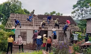 Hà Nội phân bổ nguồn tiết kiệm 5% chi thường xuyên hỗ trợ xóa nhà tạm, nhà dột nát