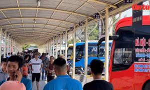 Các bến xe Hà Nội nhộn nhịp trong ngày đầu nghỉ lễ 2/9