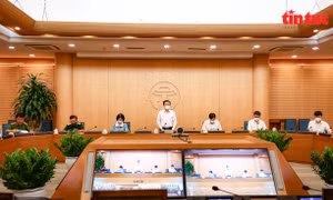 Người từ vùng dịch phải có giấy xét nghiệm âm tính trong vòng 3 ngày trước khi về Hà Nội