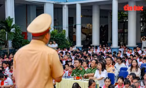 Hà Nội: Đẩy mạnh tuyên truyền an toàn giao thông trong trường học