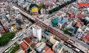 Gấp rút thi công cầu vượt cạn trên tuyến đường nghìn tỷ ở Long Biên, Hà Nội