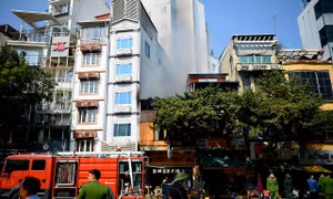 Nguyên nhân vụ cháy đang được điều tra làm rõ.