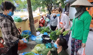 Hà Nội ra 'tối hậu thư' với chợ cóc, chợ tạm, hướng tới mô hình chợ an toàn thực phẩm