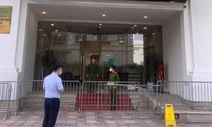 Hà Nội: Cách ly y tế tòa R6A Royal City vì có cư dân là F0