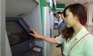 Ngân hàng Nhà nước yêu cầu các ngân hàng phải đảm bảo thời gian phục vụ của hệ thống ATM