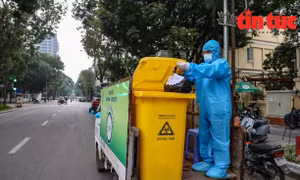 Hà Nội: Không để tồn đọng rác thải có nguy cơ lây nhiễm COVID-19 trong dân cư