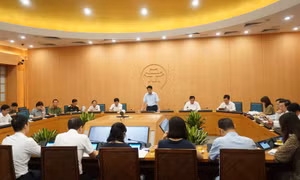 Khẩn trương xác minh ô tô chở bệnh nhân COVID-19 đỗ ở bến xe Nước Ngầm, Hà Nội