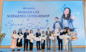 Lễ tổng kết chương trình học bổng SHINHAN LIFE S-CELLENCE ĐỢT 2: Ươm mầm tài năng trẻ, mở lối tương lai