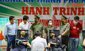 Ra mắt Câu lạc bộ Phản ứng nhanh hiến máu tình nguyện của Tuổi trẻ Công an Thủ đô