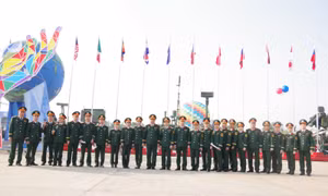 Sư đoàn 304 tham quan, học tập tại Triển lãm Quốc phòng quốc tế Việt Nam 2024