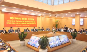 Chi trả an sinh xã hội không dùng tiền mặt cần tránh 'chạy' theo con số