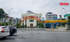 Chưa kịp bàn giao, nhà văn hoá đã bị chia phòng cho thuê trọ