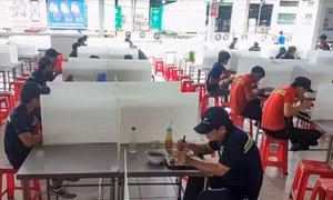 Công đoàn Việt Nam chăm lo, bảo vệ người lao động trước đại dịch COVID-19