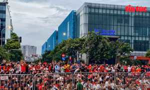 Metro Hà Nội đón lượng khách kỷ lục sau 2 đợt tổng hợp luyện A80