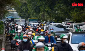 Giao thông Hà Nội ngày 27 Tết: Nội đô thông thoáng, vành đai ùn tắc