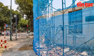 Hà Nội 'trả lời' thẳng thắn về các điểm 'nóng' vi phạm trật tự xây dựng