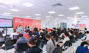 Thế hệ Gen Z thích ứng ‘đa nhiệm’ để không dễ bị thay thế