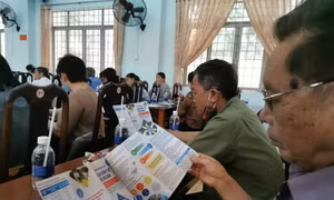 Để có lương hưu khi về già, nên đóng BHXH khi còn trẻ