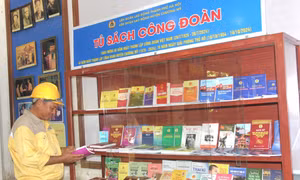 Công đoàn các cấp Hà Nội chăm lo thiết thực cho người lao động