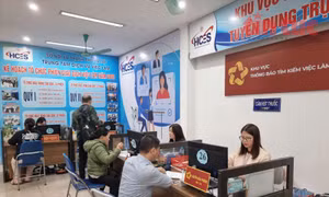 Khu vực khai báo tình trạng tìm kiếm việc làm tại Trung tâm Dịch vụ việc làm Hà Nội