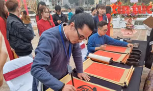Khai mạc Hội chữ Xuân Ất Tỵ với chủ đề ‘Thực học’