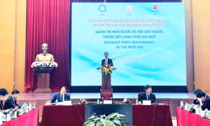 TS Đặng Xuân Thanh, Phó Chủ tịch Viện Hàn lâm Khoa học xã hội Việt Nam phát biểu khai mạc Diễn đàn.