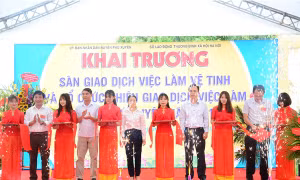 Khai trương sàn Giao dịch việc làm vệ tinh huyện Phú Xuyên