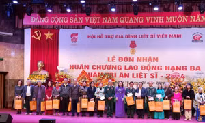 Hội Hỗ trợ gia đình liệt sĩ Việt Nam tổ chức ‘Xuân Tri ân liệt sĩ 2024’