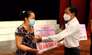 Việc làm ổn định hướng tới giảm nghèo bền vững