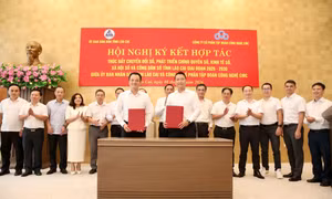 Lào Cai mở rộng hợp tác ứng dụng trí tuệ nhân tạo và dữ liệu số trong quản trị