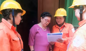 Hà Nội đẩy mạnh tuyên truyền an toàn điện mùa mưa bão