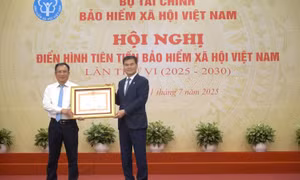 Hội nghị điển hình tiên tiến BHXH Việt Nam lần thứ VI