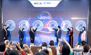 Lãnh đạo Cục Thuế chia sẻ chủ trương, chính sách và lộ trình xóa bỏ thuế khóa áp dụng với hộ kinh doanh.