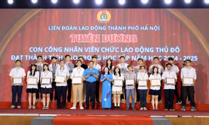 Công đoàn Thủ đô biểu dương gia đình, động viên con công nhân, viên chức tiêu biểu