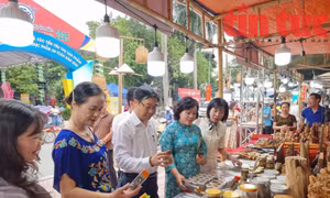 Tuần hàng giới thiệu và xúc tiến tiêu thụ sản phẩm OCOP năm 2025