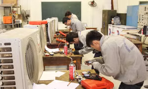 Các trường nghề gặp khó khăn trong tuyển sinh do dịch COVID-19