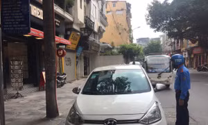 Hà Nội tăng cường xử lý taxi vi phạm