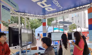 Làm bài test tiếng Anh IELTS ứng dụng AI