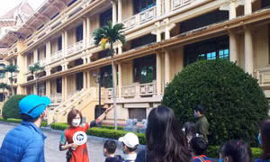 Hào hứng trải nghiệm tour bộ hành tham quan kiến trúc Pháp trong lòng Hà Nội