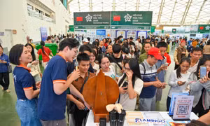 Doanh nghiệp du lịch kích cầu trực tuyến, tạo bước chuyển đổi số tại Hội chợ Mùa Thu 2025