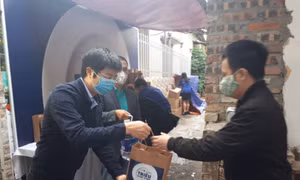 Lao động tự do gặp khó khăn tại Hà Nội cần làm những giấy tờ gì để nhận hỗ trợ?