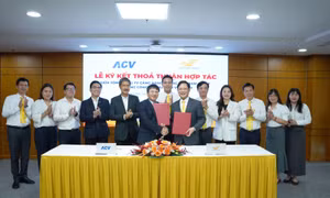 Hợp tác hiện đại hóa khai thác mạng lưới ngành logistics
