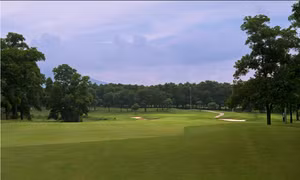 Hà Nội tạm dừng toàn bộ các hoạt động thể thao đông người, chơi golf từ trưa 13/5