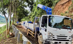 Khắc phục sự cố về hạ tầng viễn thông bị ảnh hưởng bởi cơn bão số 3.