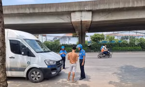 Hà Nội: Kiểm tra xe khách sử dụng thiết bị giám sát hành trình